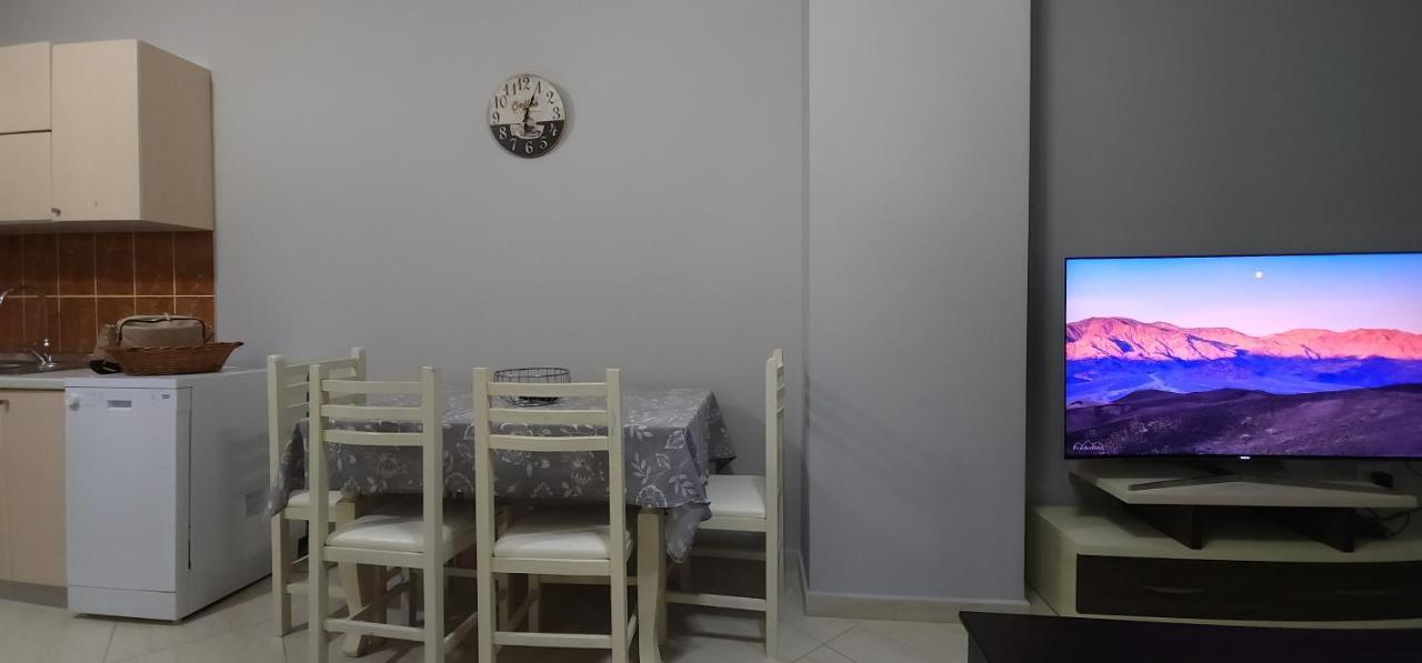 Pleasing Place With Free Parking On Site In Tirana Komuna E Parisit מראה חיצוני תמונה
