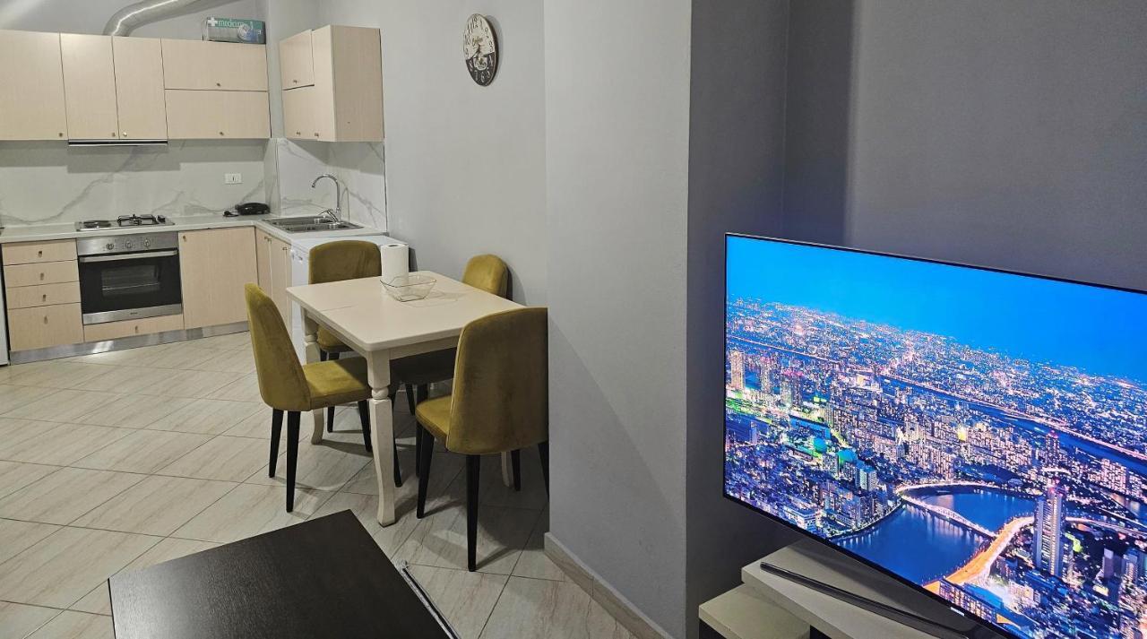 Pleasing Place With Free Parking On Site In Tirana Komuna E Parisit מראה חיצוני תמונה