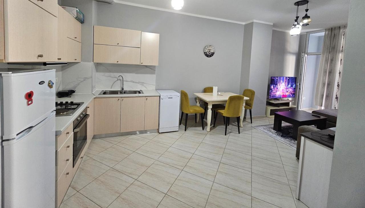 Pleasing Place With Free Parking On Site In Tirana Komuna E Parisit מראה חיצוני תמונה