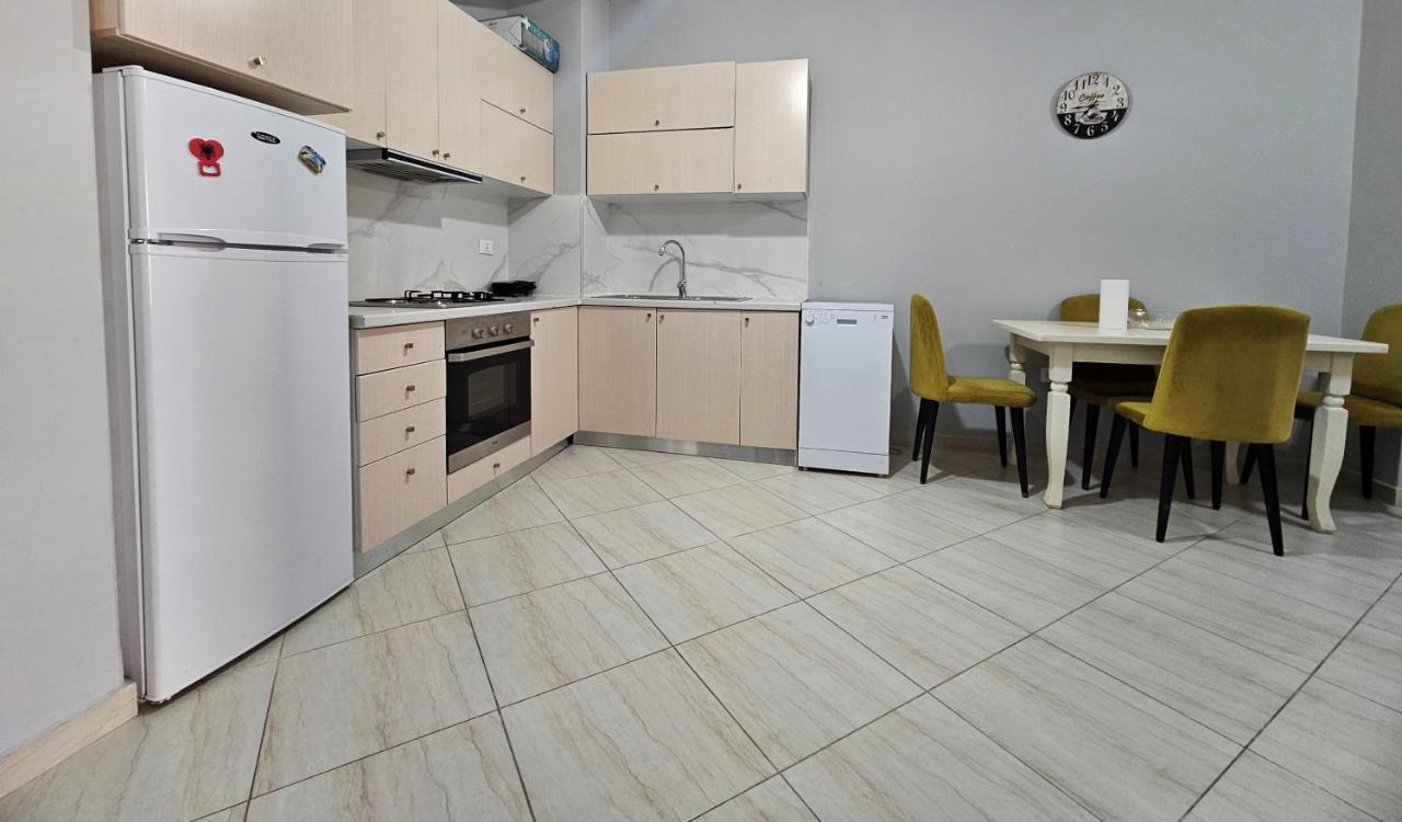 Pleasing Place With Free Parking On Site In Tirana Komuna E Parisit מראה חיצוני תמונה